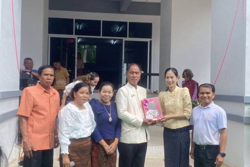 ร่วมทำบุญตักบาตร เนื่องในโอกาสเปิดอาคาร สำนักงานอาคาร สำนักงาน องค์การบริหารส่วนตำบลหนองแหน หลังใหม่