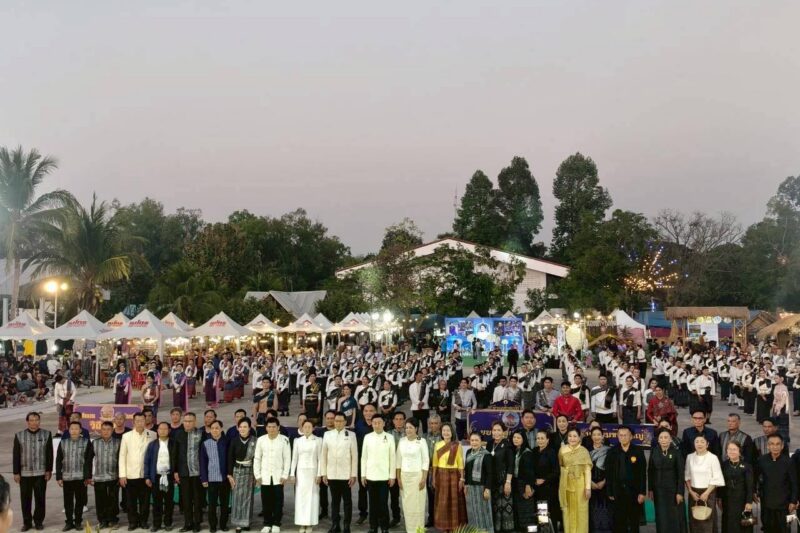 ร่วมพิธีเปิด บุญคูณลาน อำเภอกุดชุม