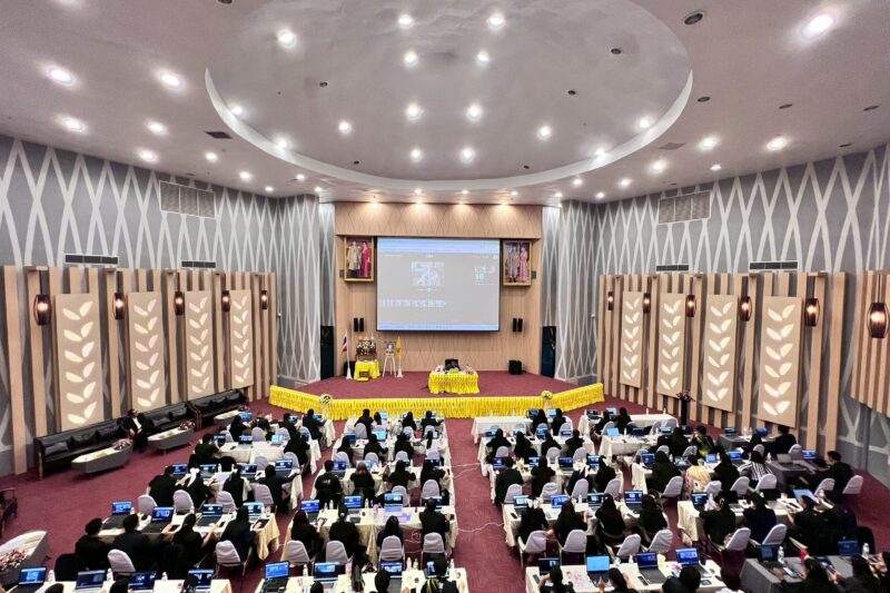 🌼วันศุกร์ที่ 26 มิถุนายน 2569⏰เวลา 08.30 – 17.00 น.👩‍💼นางสาวียะ พันธุ์ฤทธิ์ ผู้อำนวยการศูนย์ส่งเสริมการเรียนรู้ระดับอำเภอกุดชุม👉มอบหมายให้ นายนรินทร์ มุละสีวะ และ นายจันทรานนท์ ไตรยสุทธิ์ ครูศูนย์การเรียนรู้ 🎞 เข้าอบรมโครงการพัฒนาศักยภาพครูด้านวิทยาศาสตร์การพัฒนาสมรรถนะครู จัดการเรียนรู้เชิงรุกด้วยเทคโนโลยี AI เพื่อส่งเสริมการเรียนรู้ตลอดชีวิต ประจำปีงบประมาณ 2569🐻  โดยมีวิทยากร นายอัครวิทย์ อังเรขพาณิชย์ ผู้อำนวยการกลุ่มนิเทศ ติดตาม และประเมินผลการจัดการศึกษา สพม.ร้อยเอ็ด 🍯 ณ ห้องประชุมข้าวหอมมะลิ ศูนย์วิทยาศาสตร์และวัฒนธรรมเพื่อการศึกษาร้อยเอ็ด