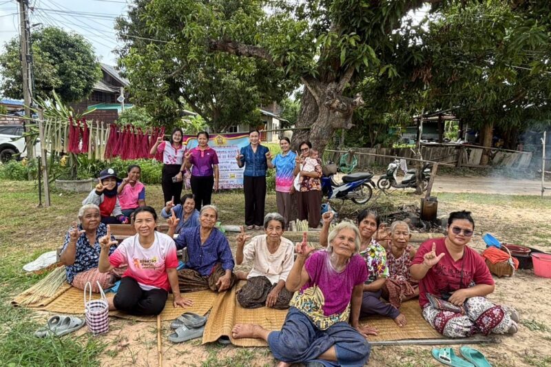 โครงการศูนย์ฝึกอาชีพชุมชน หลักสูตร 35 ชั่วโมง กลุ่มชั้นเรียนวิชาการทอเสื่อกกลายขิด จำนวน 35 ชั่วโมง