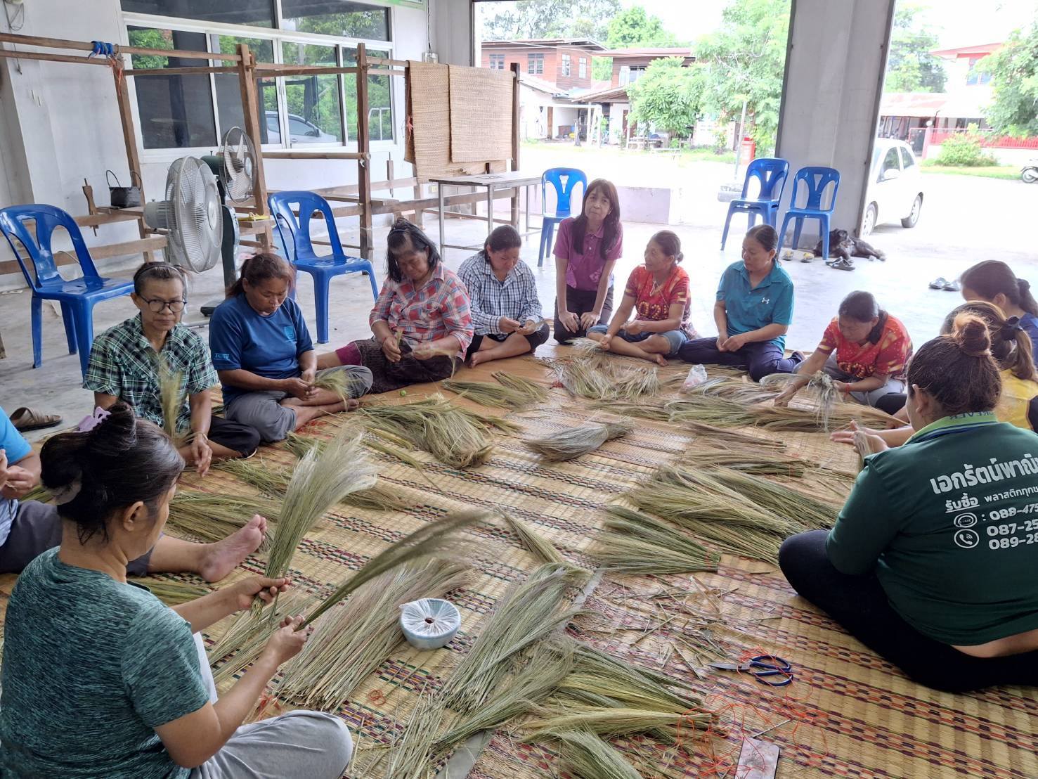 ศกร.ระดับตำบลนาแก ดำเนินการจัดโครงการศูนย์ฝึกอาชีพชุมชน หลักสูตรอาชีพระยะสั้น (1อำเภอ1อาชีพ)