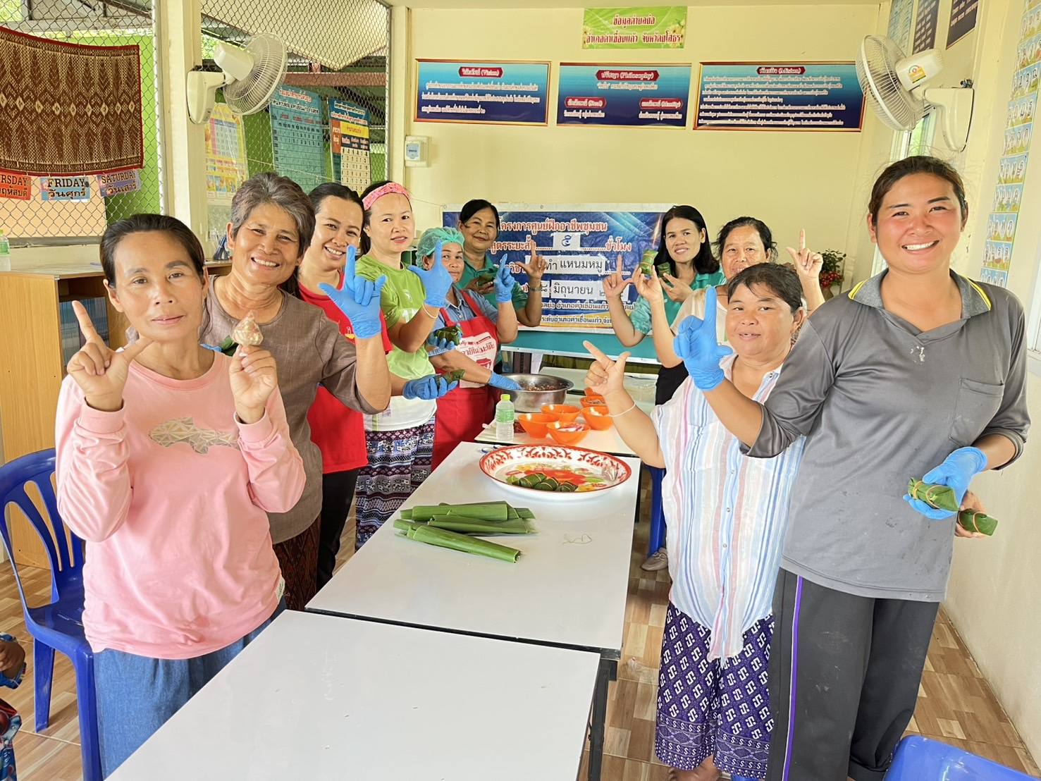 ศกร.ระดับตำบลย่อ ดำเนินการจัดโครงการศูนย์ฝึกอาชีพชุมชน หลักสูตรอาชีพระยะสั้น (กลุ่มสนใจ)
