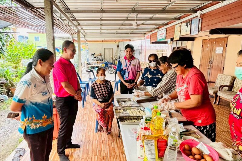 จัดกิจกรรมโครงการศูนย์ฝึกอาชีพชุมชนรูปแบบกลุ่มสนใจ หลักสูตรวิชาการทำธุงประดับ จำนวน 10 ชั่วโมง🗓️ ระหว่างวันที่ 8-9 กรกฎาคม 2568