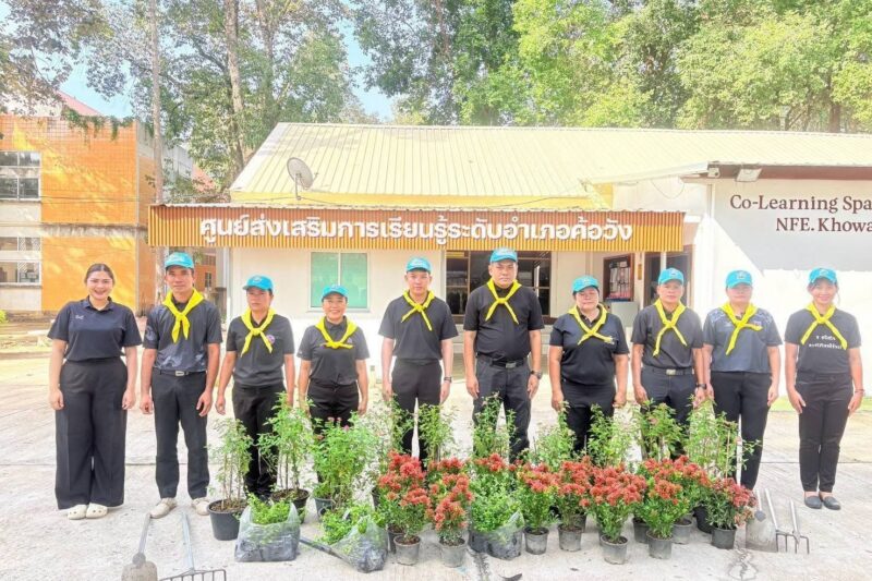 จัดกิจกรรมจิตอาสาพัฒนาปรับปรุงภูมิทัศน์ ปลูกต้นไม้ ดอกไม้