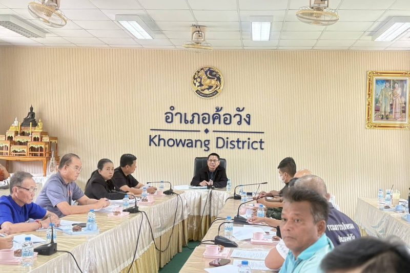 เข้าร่วมประชุมเตรียมความพร้อมในการจัดพิธีถวายดอกไม้จันทน์งานพระราชพิธีถวายพระเพลิงพระบรมศพสมเด็จพระนางเจ้าสิริกิติ์ พระบรมราชินีนาถ พระบรมราชชนนีพันปีหลวง และงานนมัสการหลวงปู่พระมหาแปลง ประจำปี 2569