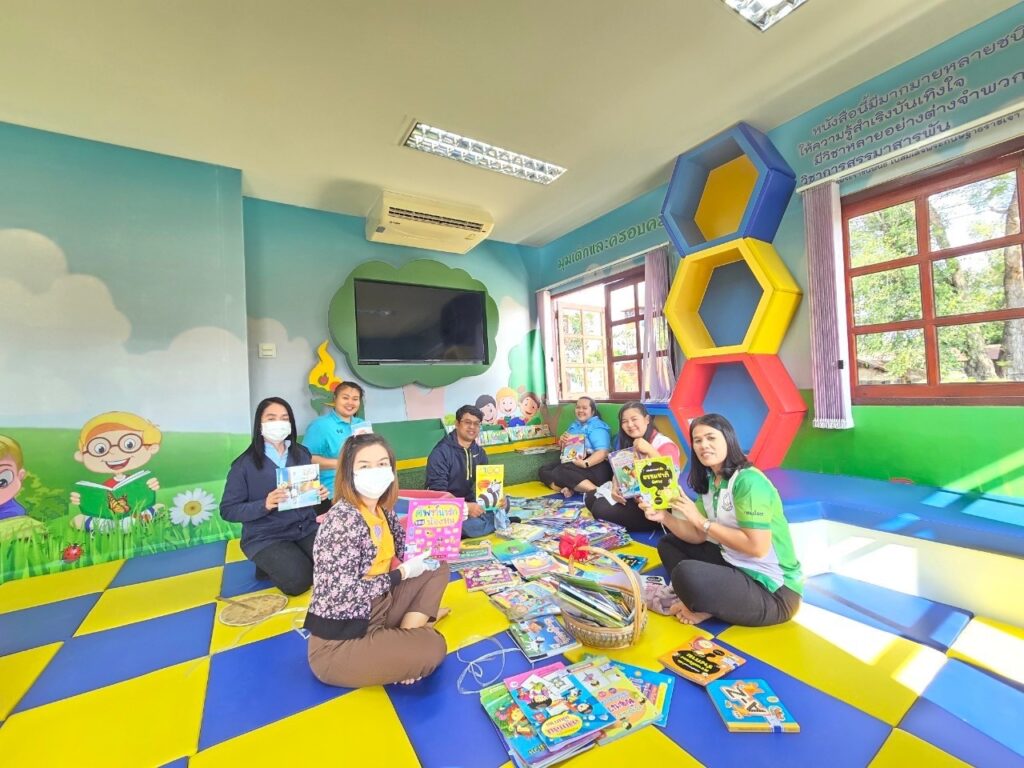 เข้าร่วมโครงการพัฒนาแหล่งเรียนรู้และสภาพแวดล้อม เพื่อเสริมสร้างทักษะการเรียนรู้ห้องสมุดประชาชน “เฉลิมราชกุมารี” จังหวัดยโสธร ระยะที่ 2