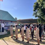 ทำกิจกรรมเคารพธงชาติ สวดมนต์ไหว้พระ เพื่อเป็นการแสดงถึงความจงรักภักดี ต่อสถาบันหลักของชาติ