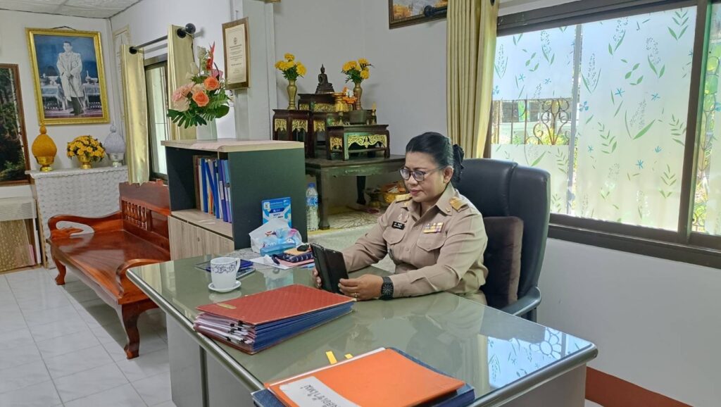 เข้าร่วมการประชุมออนไลน์เพื่อรับฟังแนวทางการดำเนินงานชมรมอาสายุวกาชาด ประจำปี 2568
