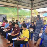 เข้าร่วมประชุมซักซ้อม เพื่อเตรียมรับการตรวจประเมินผลการปฏิบัติงานกำนันยอดเยี่ยม นางพูลทรัพย์ ทองเภา กำนันตำบลดงมะไฟ