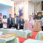 เข้าแนะนำตัวกับ นายมนตรี แก้วใส ผู้อำนวยการโรงเรียนทรายมูลวิทยา และร่วมแสดงความยินดีกับ นายศราวุธ กัลปดี รองผู้อำนวยการโรงเรียนทรายมูลวิทยา