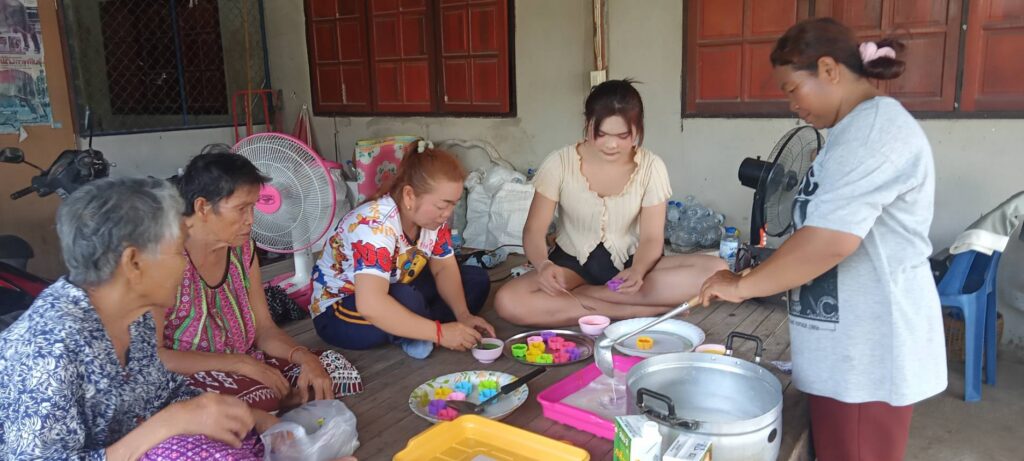 โครงการศูนย์ฝึกอาชีพชุมชน การศึกษาเพื่อพัฒนาอาชีพระยะสั้น รูปแบบกลุ่มสนใจ ประจำปีงบประมาณ 2568 วิชาการทำวุ้นกะทิดอกไม้แฟนซี