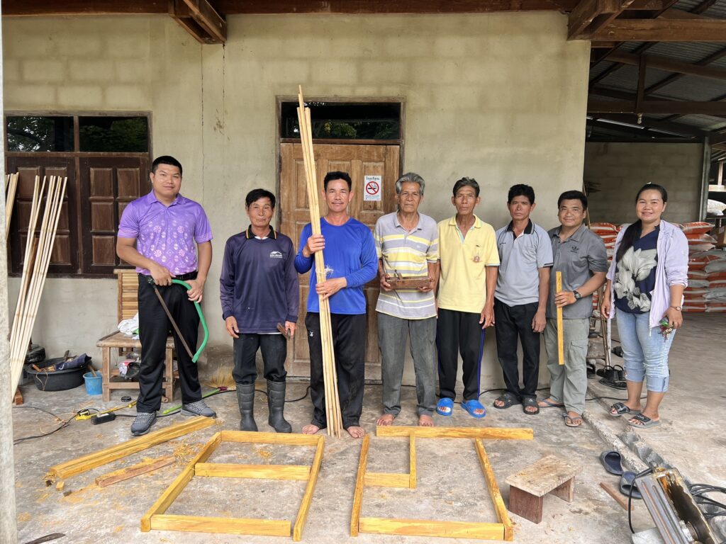 โครงการศูนย์ฝึกอาชีพชุมชน การศึกษาเพื่อพัฒนาอาชีพระยะสั้น รูปแบบกลุ่มสนใจ วิชาการทำแคร่ไม้ไผ่