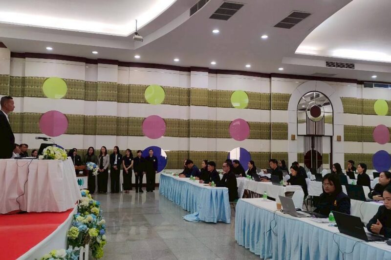 โครงการอบรมเชิงปฏิบัติการพัฒนาครูและบุคลากรทางการศึกษา ด้านการสร้างแบบทดสอบวัดผลสัมฤทธิ์ปลายภาคเรียน